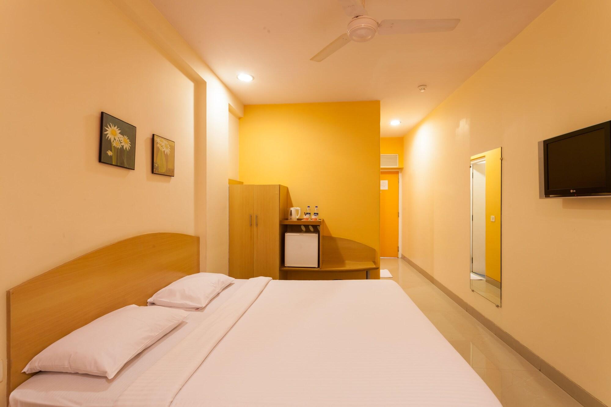 Nashik Hotel Bagian luar foto