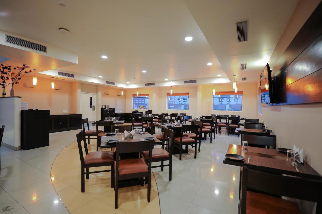 Nashik Hotel Bagian luar foto
